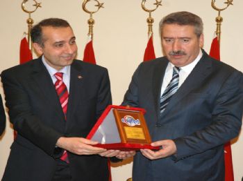 DARFUR - Esafed: Expo'ya Destek Vermek Boynumuzun Borcu