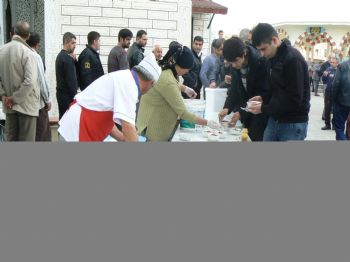 Side Belediyesi 5 Bin Kase Aşure Dağıttı