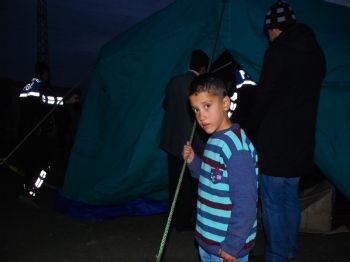 Van'da Çadır Yangını: 1 Bebek Öldü, 5 Yaralı