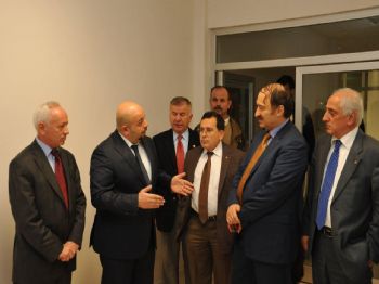 RAMIS UZUN - Ak Partili Özak, Beşikdüzü Osb’de İncelemelerde Bulundu