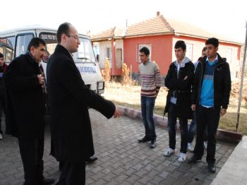 NURETTIN KONAKLı - Karakeçili Halkı Depremzede Öğrencileri Bağrına Bastı