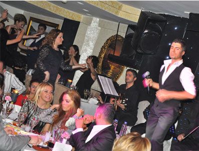 MİRKELAM - Özcan Deniz hayranları müziğe doydu