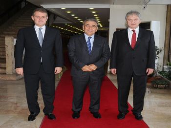 MAHMUT ÖZGENER - Expo'da Sihirli Formül “takım Oyunu”