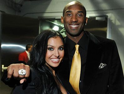 LAKERS - Kobe Bryant'ın eşi boşanma davası açtı