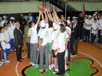 ‘basketbol Kurtuluş Kupası’ Müsabakaları Heyecanlı Başladı
