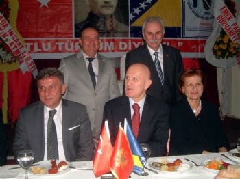 FIKRET AKOVA - Burhaniye’de Boşnak Gecesi Coşkusu