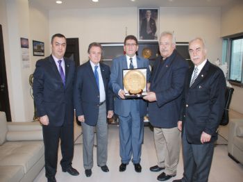 KAYSERI SANAYI ODASı - Kızılay’dan Boydak’a Plaket