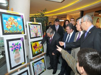 EKREM ÇALıK - Miniklerden Resim Sergisi