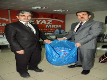 Öğrenciler Topladıkları Kapaklarla Engellilerin Yüzünü Güldürdü