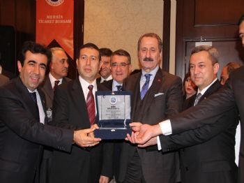 ABDULLAH ÖZDEMIR - Bakan Çağlayan, Başarılı İşadamlarına Plaket Verdi
