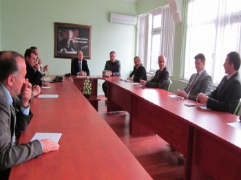 GÖKHAN GÜRBÜZEROL - Eynesil Kaymakamı Gürbüzerol’dan Okuma-yazma Seferberliği