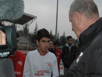 AHMET ÇAKAR - Gaziantep Futbolda “prenslerini” Buldu