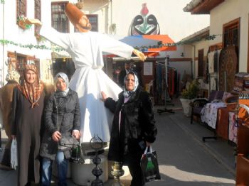 Pursaklar Belediyesi'nden Lokal Üyesi Kadınlara Konya Gezisi
