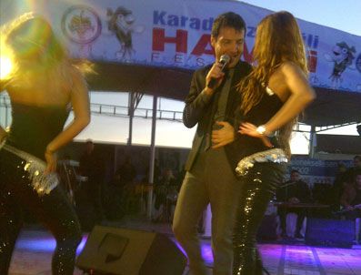 SİNAN ÖZEN - Sinan Özen, hayranlarının hışmına uğradı.