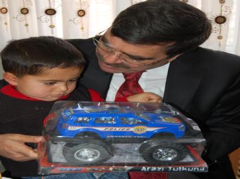 FEHMI ALAYDıN - Vali Yılmaz Depremzedeleri Ziyaret Etti