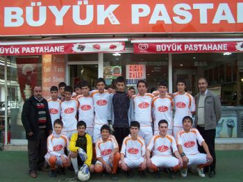 BÜYÜKKÖY - Büyük Pastane'den Büyükköy Belediyespor'a Forma