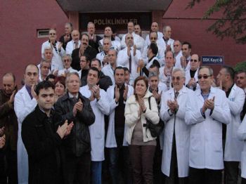 TÜRK SAĞLıK SEN - Kayseri'deki Sağlıkçılar Eyleme Öğle Paydosunda Katıldı