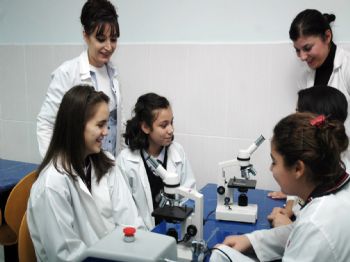 Özel Sankolu Öğrenciler Sağlıkta Sınır Tanımıyor