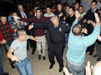 Adana Cezaevinde Sıra Gecesi