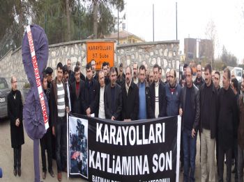 Batman Karayollarına Siyah Çelenk