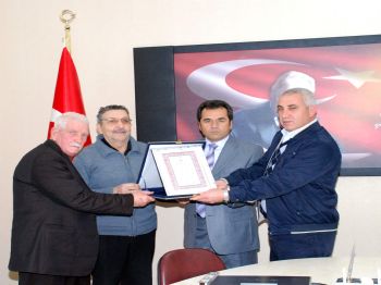 Hayırseverlere 'onur Belgesi' Verildi