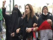 Mısırlı kadınlar o sahneye isyan etti