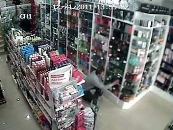 Parfüm Hırsızlığı Zanlısı Mağaza Sahibinin İhbarıyla Yakalandı