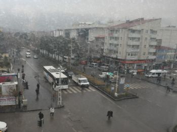 Tatvan'da Sağanak Yağış