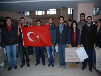 Tekirdağ'da Üniversite Öğrencilerinden İnkar Tasarısına Protesto