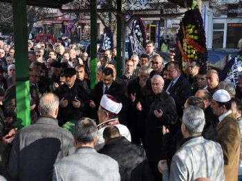 ADNAN ŞEFİK ÇİRKİN - Ülkücü Camia Neşide Dervişoğlu'nun Cenazesinde Buluştu