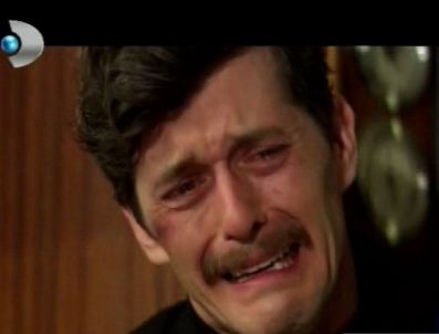 ÖYLE BİR GEÇER ZAMAN Kİ DİZİSİ - Aylin de mi intihar ediyor?