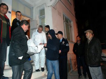 Emekli Vatandaş Evinde Ölü Bulundu