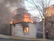 Gecekondudaki Yangında 5 Kişilik Aile Canını Zor Kurtardı