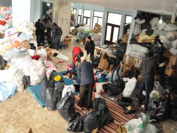 Tatvan Belediyesi 350 Depremzede Aileye Yardımda Bulundu