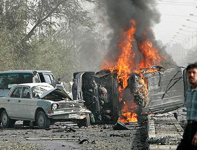 Afganistan'da İntihar Saldırısı: 20 Ölü
