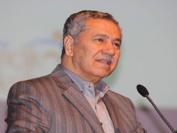 Arınç'tan Esprili Anket Yorumu