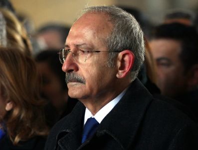 UMUT ORAN - Vekillere yapılan zammı eleştirdi