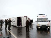 Konya'da yolcu otobüsü devrildi