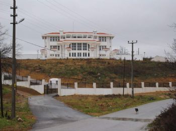 Sakarya Valisi Mustafa Büyük, 53 Yıllık Valilik Konutundan Taşındı