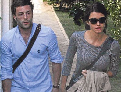 BELÇİM BİLGİN - Beren Saat'in Fransız aşkı