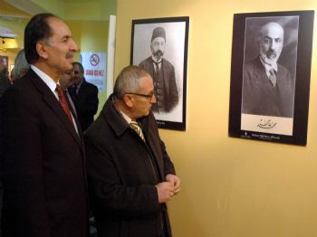 ORHAN DEMIROK - Mehmet Akif Resimleriyle Anıldı