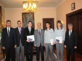 Nilüfer Eğitim Kurumları Bursa'ya İlk Tübitak Birinciliğini Kazandırdı