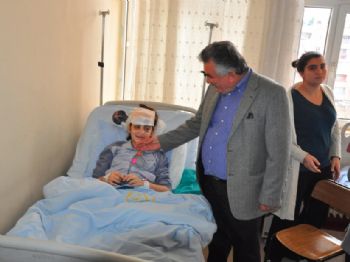 Sadak'tan Kazada Yaralanlara Geçmiş Olsun Ziyareti