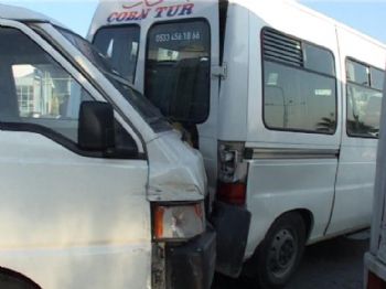 AKKALE - Denizli'de 12 Araç Birbirine Girdi