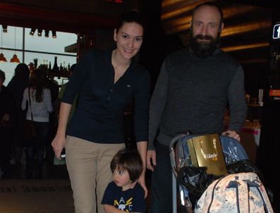 HALİT ERGENÇ - Halit Ergenç ve Bergüzar Korel ve oğlu Ali ile beraber Nişantaşı City's'de görüntülendi