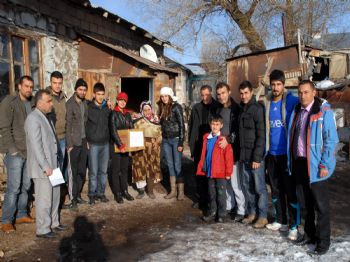 ALI DURSUN - Sarıkamış’ta Öğrencilerden Anlamlı Yardım