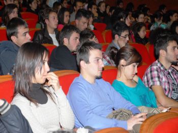 Akif, Memleketinde Anıldı