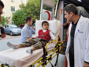 ALI CANDAN - Alanya'da Trafik Kazaları: 2 Yaralı