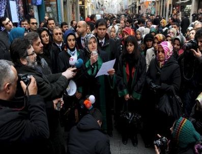 CÜNEYT SARıYAŞAR - Avukatlardan 'Başörtüsü' protestosu