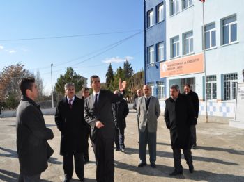 YALÇıN SEZGIN - Demirci Hükümet Konağı İçin Üç Yer Belirlendi